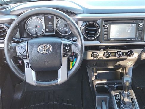 Used 2016 Toyota Tacoma SR5 w/ SR5 Appearance Package (SN) image 25