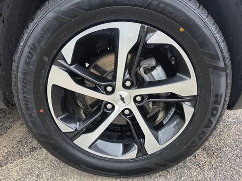 Used 2024 Chevrolet Trax RS FWD image 7