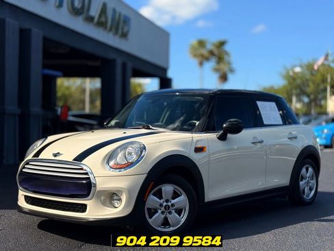 Used 2015 MINI Cooper 4-Door Hardtop FWD image 1