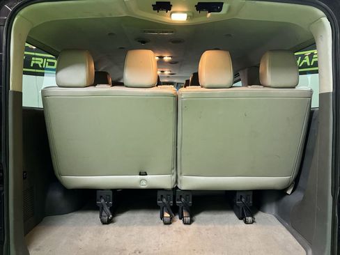 Used 2014 Nissan NV 3500 SL w/ Technology Package RWD image 5