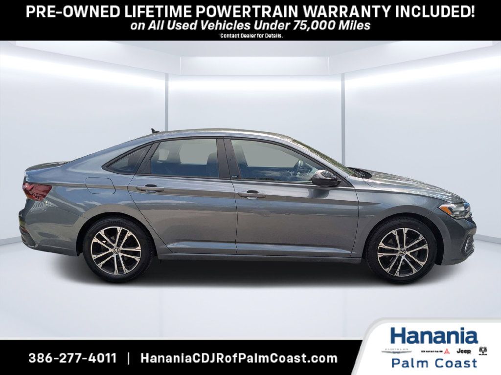 Used 2023 Volkswagen Jetta Sport FWD image 2
