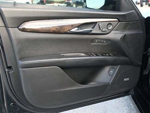 Used 2018 Cadillac CT6 Luxury image 14