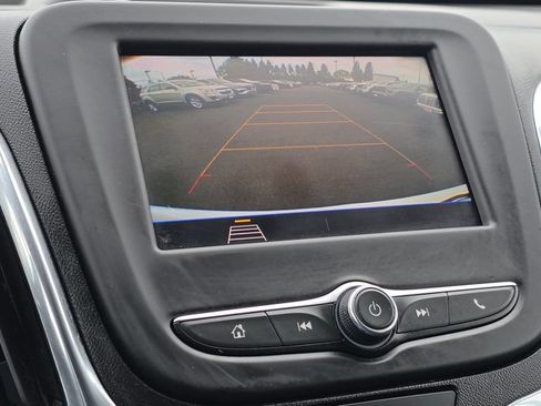 Used 2020 Chevrolet Equinox LT w/ Driver Convenience Package AWD/4WD image 64