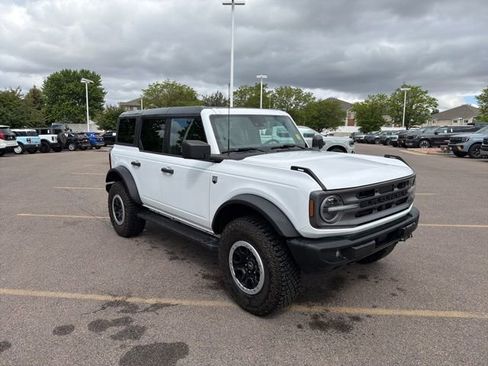 Used 2023 Ford Bronco Big Bend w/ Sasquatch Package AWD/4WD image 7