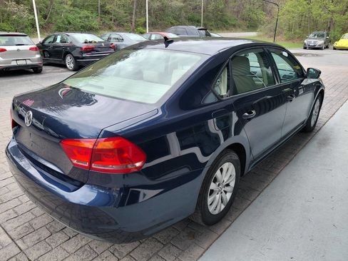Used 2014 Volkswagen Passat 2.5 S image 7