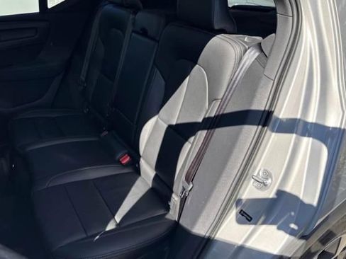 Used 2023 Volvo XC40 B5 Plus w/ Driver Assist Package image 7