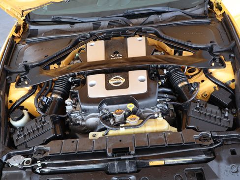 Used 2018 Nissan 370Z Coupe w/ Z34 Heritage Edition - Yellow image 45