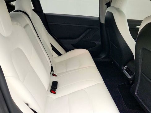 Used 2022 Tesla Model 3 Performance image 26