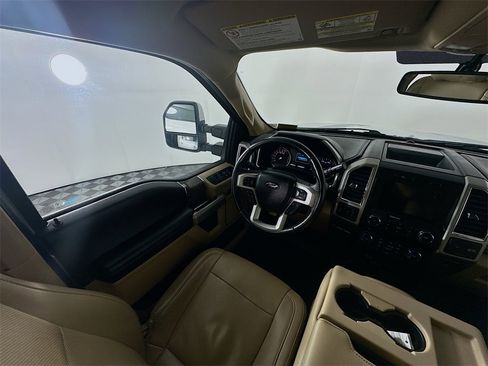 Used 2018 Ford F250 Lariat w/ Lariat Value Package image 9