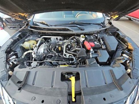 Used 2021 Nissan Rogue S AWD/4WD image 13