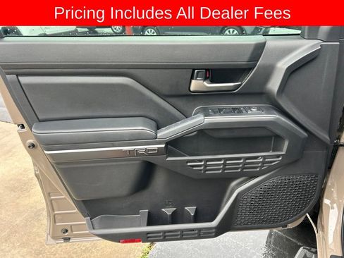 Used 2026 Toyota Tacoma TRD Off-Road AWD/4WD image 3