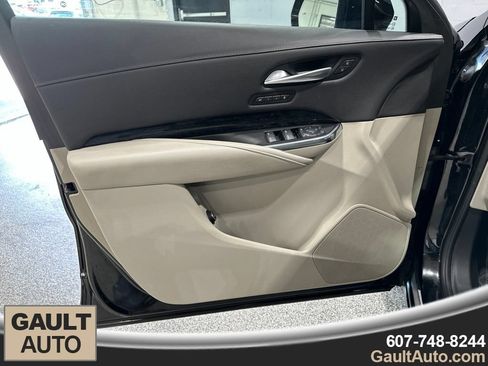 Used 2023 Cadillac XT4 Premium Luxury AWD/4WD image 12