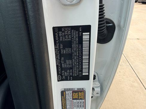 Used 2025 Hyundai Tucson SE FWD image 30