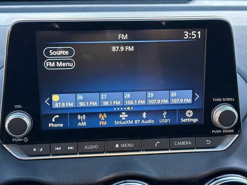 Used 2023 Nissan Sentra SV image 19