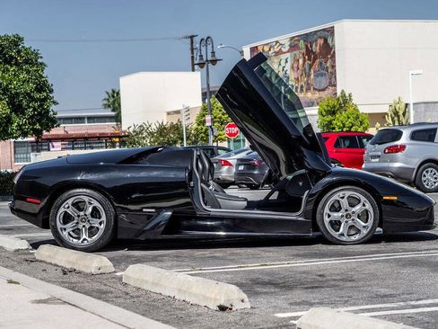 Used 2006 Lamborghini Murcielago Roadster image 18