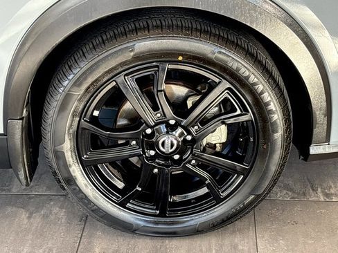 Used 2021 Nissan Kicks SR w/ SR Premium Package image 33