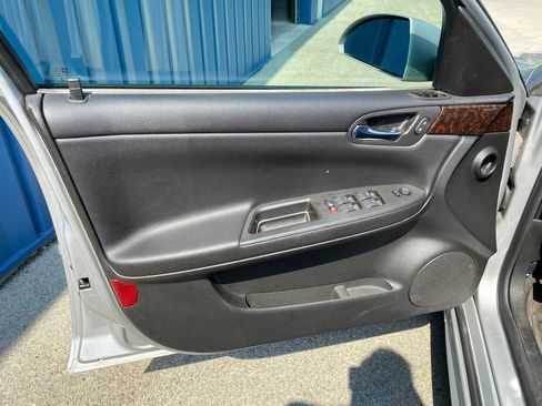 Used 2014 Chevrolet Impala LT image 26