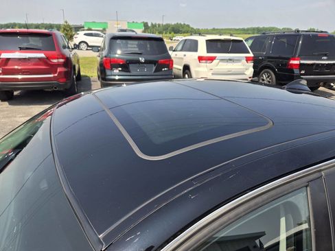 Used 2011 BMW 335i xDrive Sedan image 19