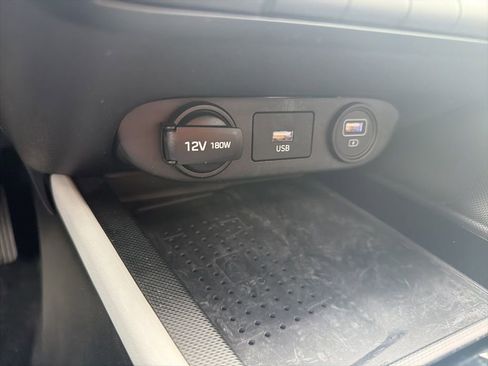 Used 2021 Hyundai Elantra Limited w/ Cargo Package image 33