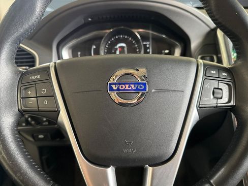 Used 2017 Volvo XC60 T6 Inscription w/ Preferred Option Package AWD/4WD image 10
