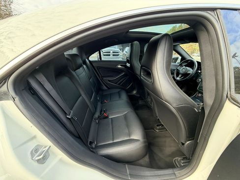 Used 2015 Mercedes-Benz CLA 250 image 13