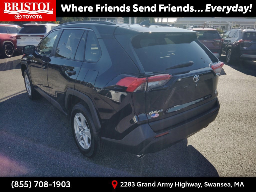 Used 2021 Toyota RAV4 XLE w/ Convenience Package AWD/4WD image 5