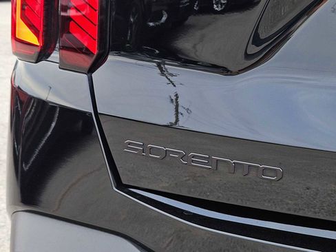 Certified 2025 Kia Sorento SX Prestige w/ Sage Leather Package image 13