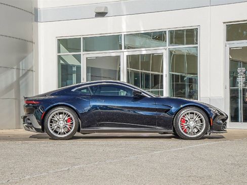 Used 2022 Aston Martin V8 Vantage Coupe image 9