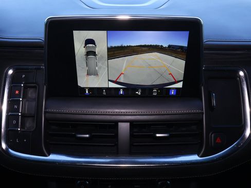 Used 2022 GMC Yukon SLT w/ SLT Premium Package image 32