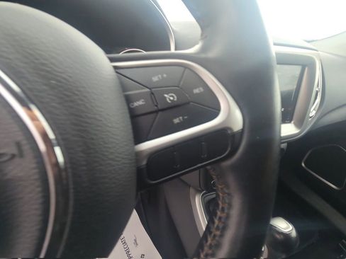 Used 2018 Jeep Compass Latitude w/ Popular Equipment Group AWD/4WD image 17