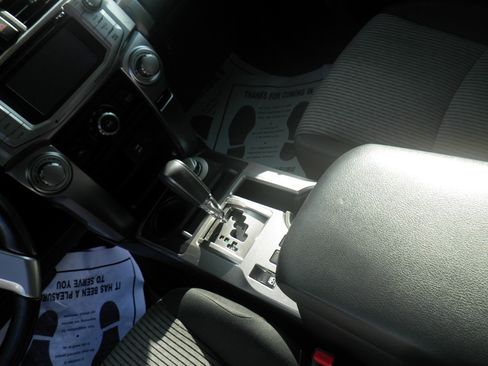 Used 2017 Toyota 4Runner SR5 image 21