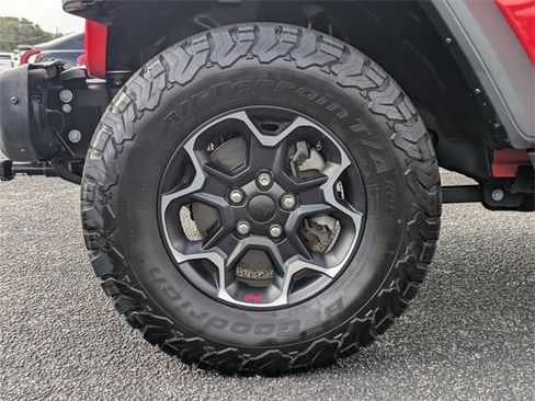 Used 2023 Jeep Wrangler Unlimited Rubicon w/ Steel Bumper Group image 14