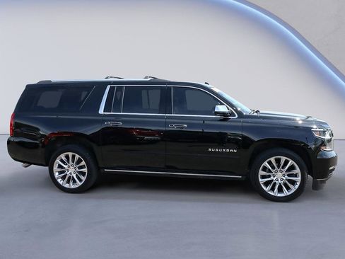 Used 2019 Chevrolet Suburban Premier w/ Premier Plus Edition AWD/4WD image 8