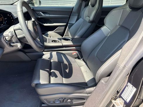Used 2025 Porsche Taycan 4S AWD/4WD image 5