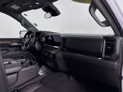 Used 2025 Chevrolet Silverado 1500 LT image 29