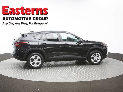 Used 2024 Chevrolet Trax LS FWD image 42