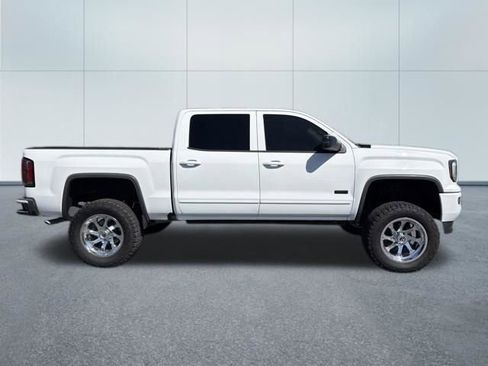 Used 2018 GMC Sierra 1500 SLT image 2