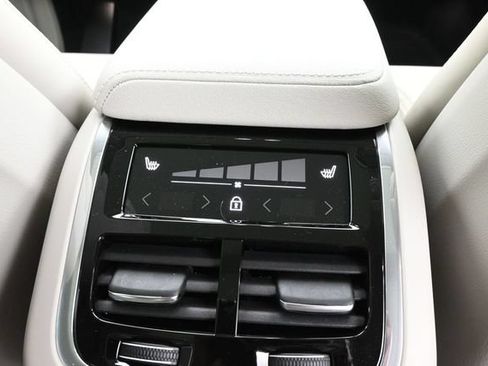 New 2026 Volvo XC60 B5 Ultra w/ Protection Package Premier AWD/4WD image 35