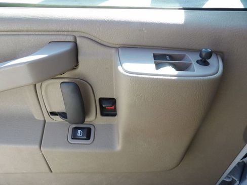 Used 2020 Chevrolet Express 2500 Extended w/ Driver Convenience Package image 29