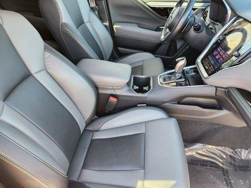 Used 2021 Subaru Outback Onyx Edition XT w/ Popular Package #2 image 4