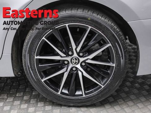 Used 2024 Toyota Camry SE image 8