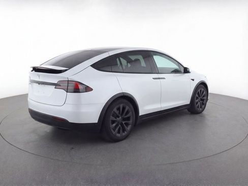 Used 2023 Tesla Model X image 7