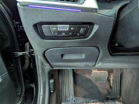 Used 2019 BMW 330i xDrive Sedan w/ Driving Assistance Package image 27