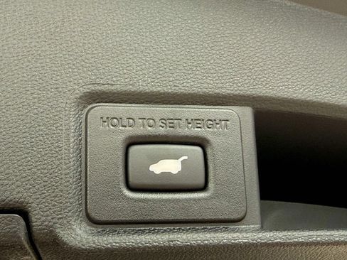 Used 2023 Acura RDX AWD image 9