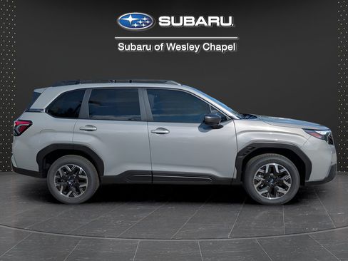 Used 2026 Subaru Forester Premium AWD/4WD image 4
