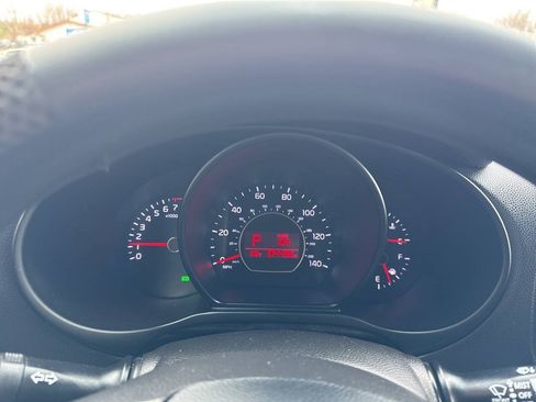 Used 2015 Kia Soul FWD image 33