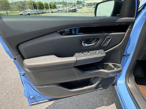 New 2025 Honda Pilot TrailSport image 13