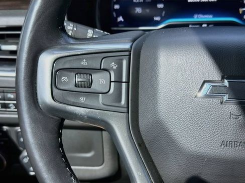 Used 2022 Chevrolet Tahoe Z71 w/ Luxury Package AWD/4WD image 40