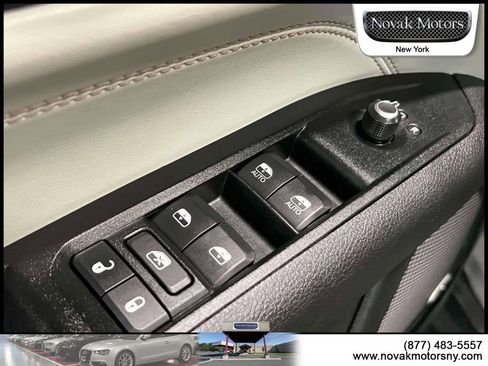 Used 2022 Jeep Compass Limited w/ Sun and Sound Group AWD/4WD image 19