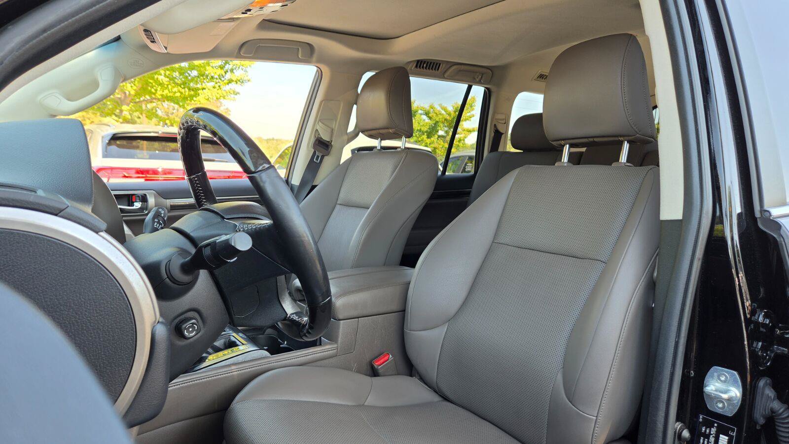 Used 2020 Lexus GX 460 Premium w/ Premium Package AWD/4WD image 26